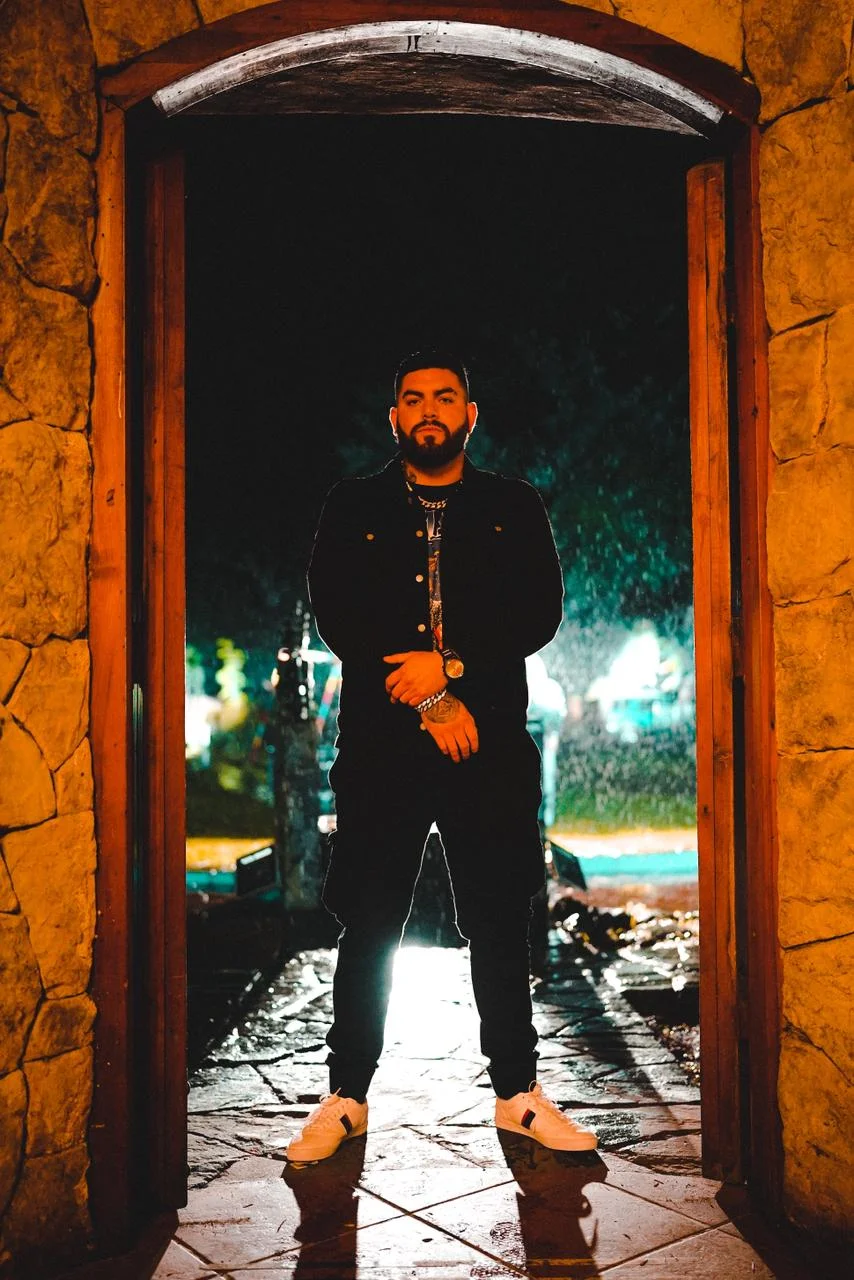 VOCAL COACHING & PERFORMANCE